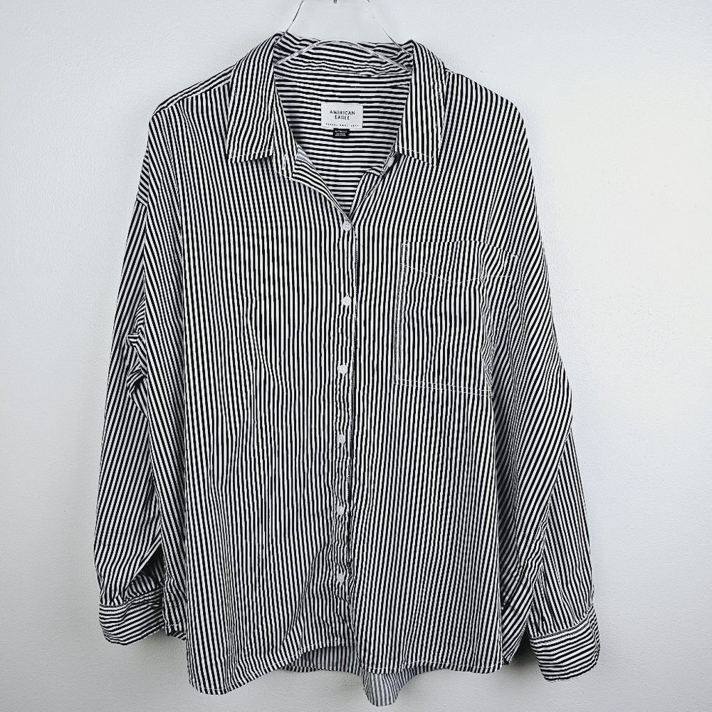 American Eagle Outfitters Black and White Striped Button-Down Shirt